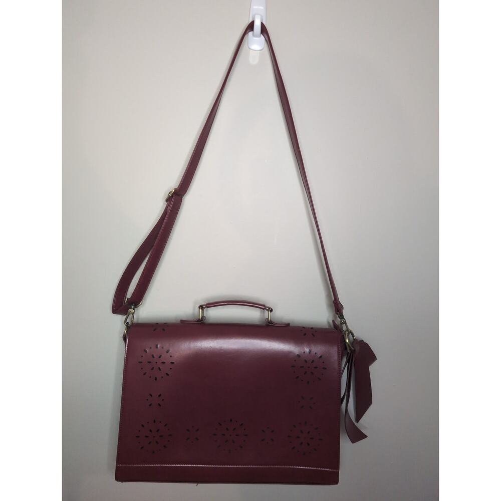 Ecosusi Burgundy wine red floral eyelet and bow laptop case - Picture 2 of 13